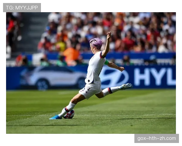 拉皮诺又穿那件亮片夹克去超市了，这姐的日常开销到底多离谱？